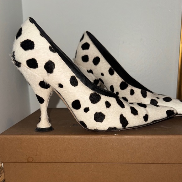 Burberry London Stylish Black and White Polka Dot Women's Heels - Picture 2 of 7